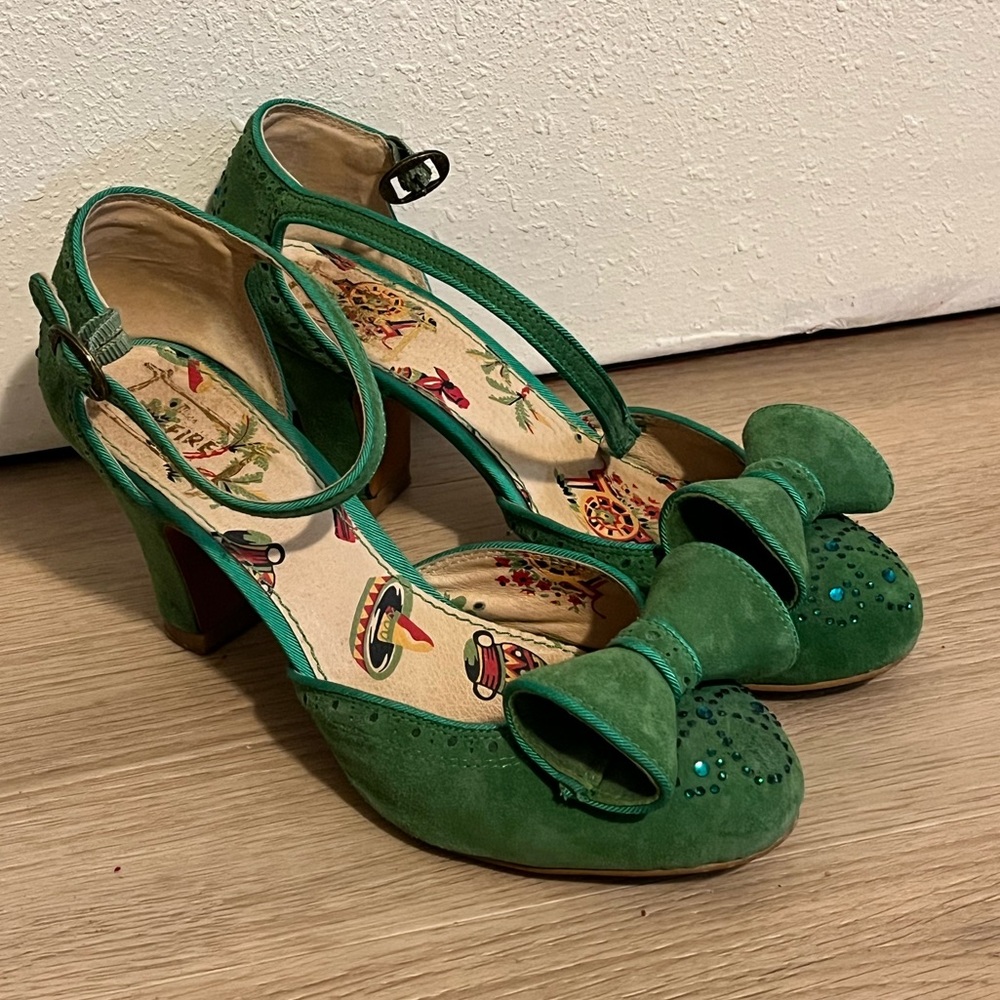 Green Bow Heels